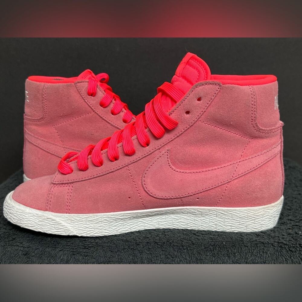 Nike Blazer Hot Punch Casual Sneakers Size 4.5Y WOMENS 6 Pink Suede 895850-605 - Picture 3 of 8